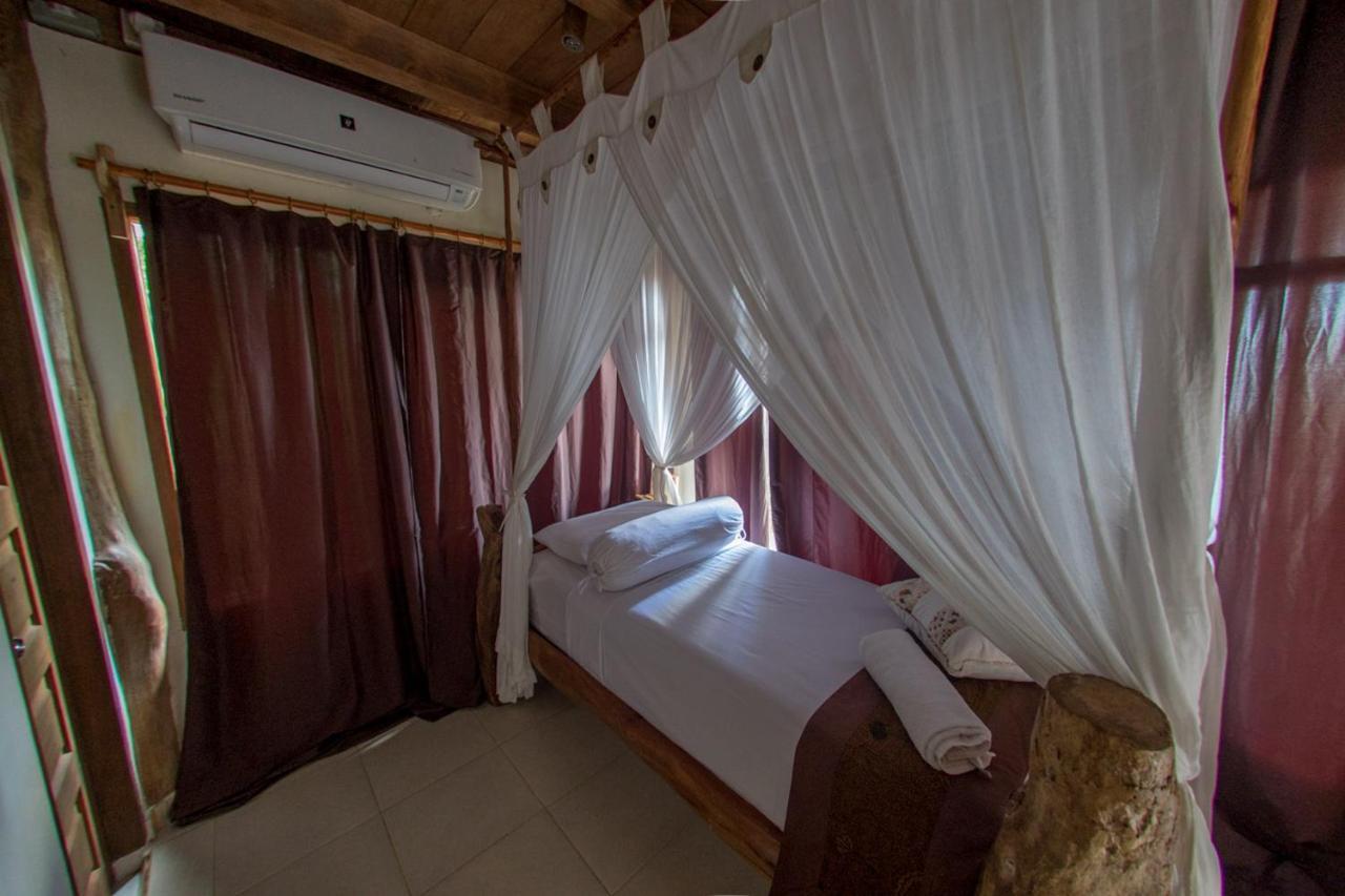 Hidden Bay Resort Mentawais Masokut Exterior foto