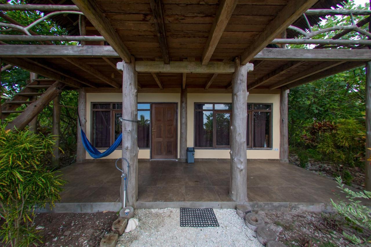 Hidden Bay Resort Mentawais Masokut Exterior foto
